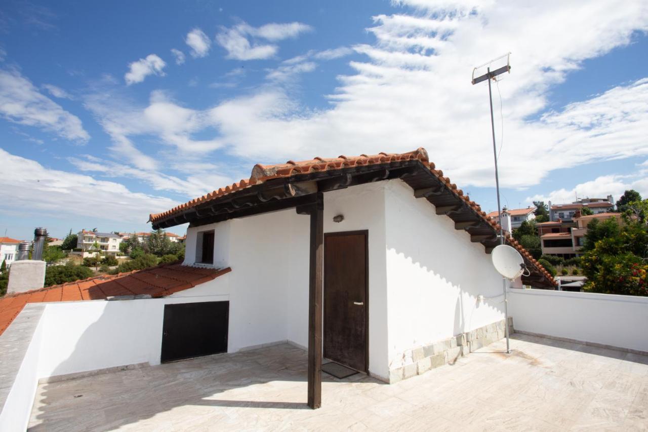 Τraditional Fully Detached Villa On A Luxurious Hillock Of Thessaloniki With Its Own Garden Also For Family & Wedding Gatherings For 10 To 25 People Only 15 Minutes From Airport Eksteriør billede