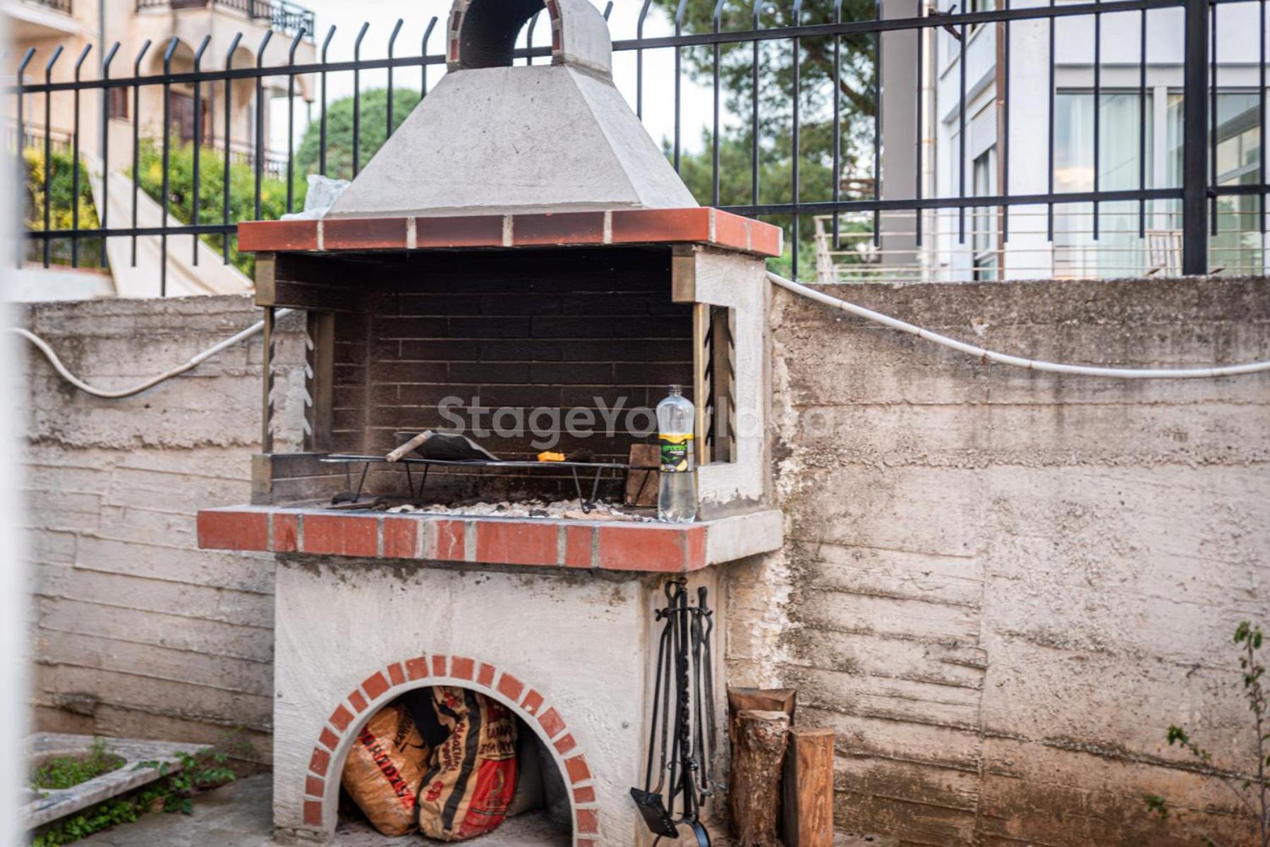 Τraditional Fully Detached Villa On A Luxurious Hillock Of Thessaloniki With Its Own Garden Also For Family & Wedding Gatherings For 10 To 25 People Only 15 Minutes From Airport Eksteriør billede