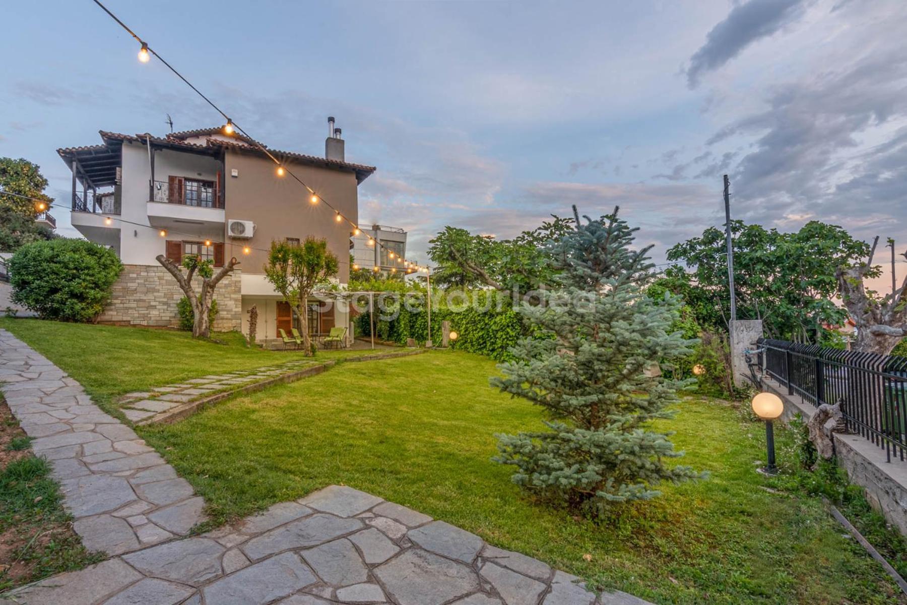Τraditional Fully Detached Villa On A Luxurious Hillock Of Thessaloniki With Its Own Garden Also For Family & Wedding Gatherings For 10 To 25 People Only 15 Minutes From Airport Eksteriør billede